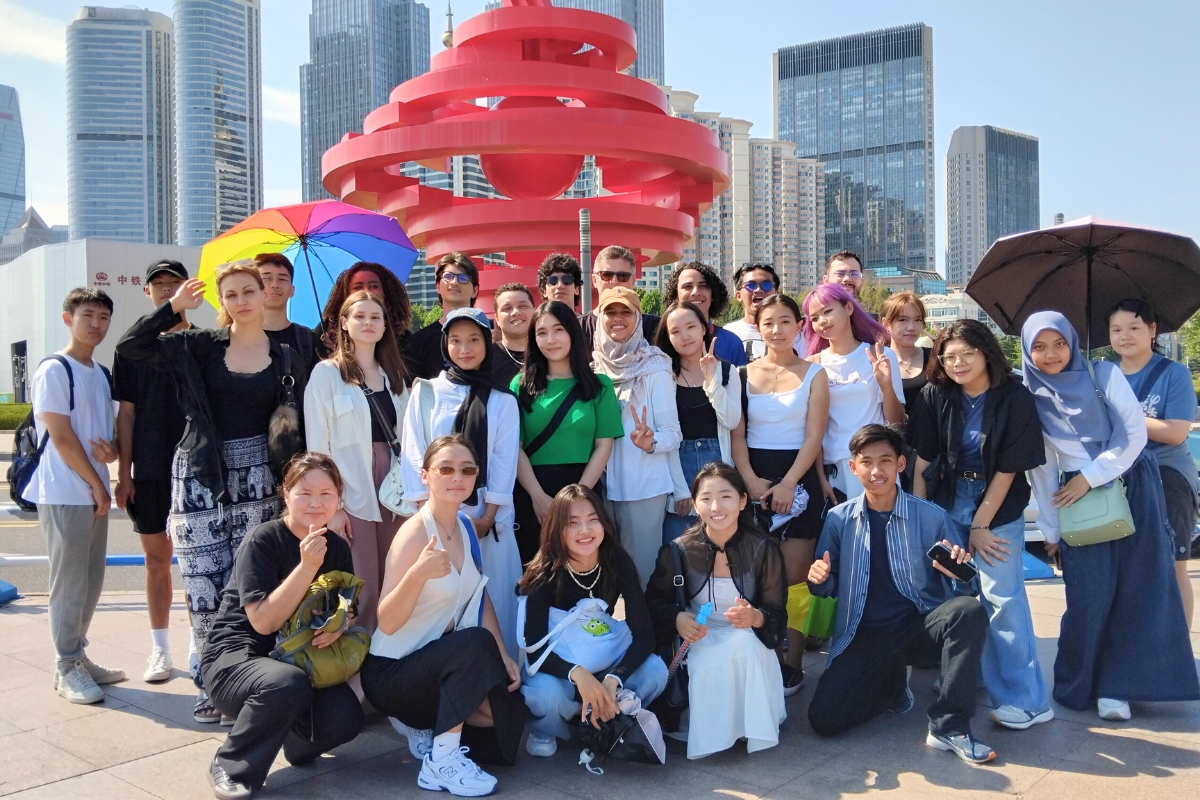 SDUST Organized Qingdao City Tour for New International Students