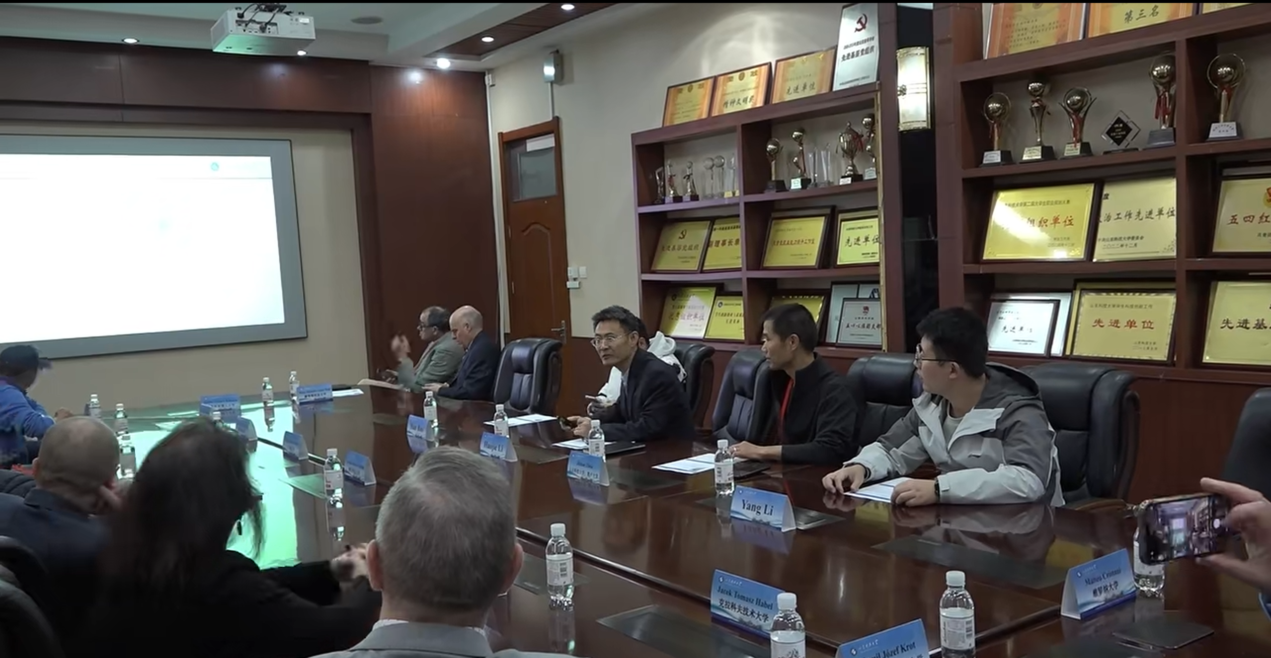 SDUST of Computer Science and Engineering Hosted a Visit from Foreign Experts